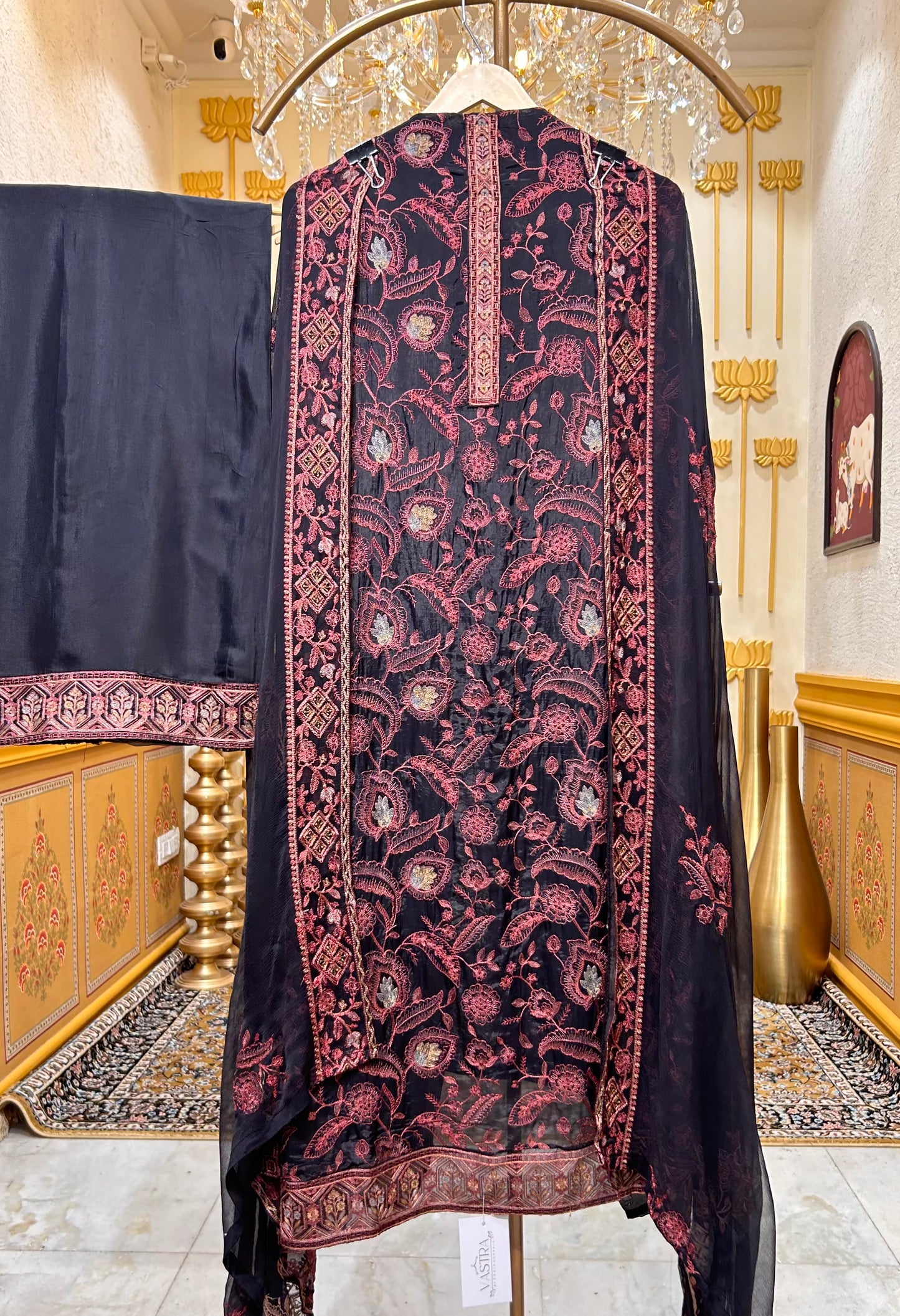 Aarifa Threadveil Suit (Black)