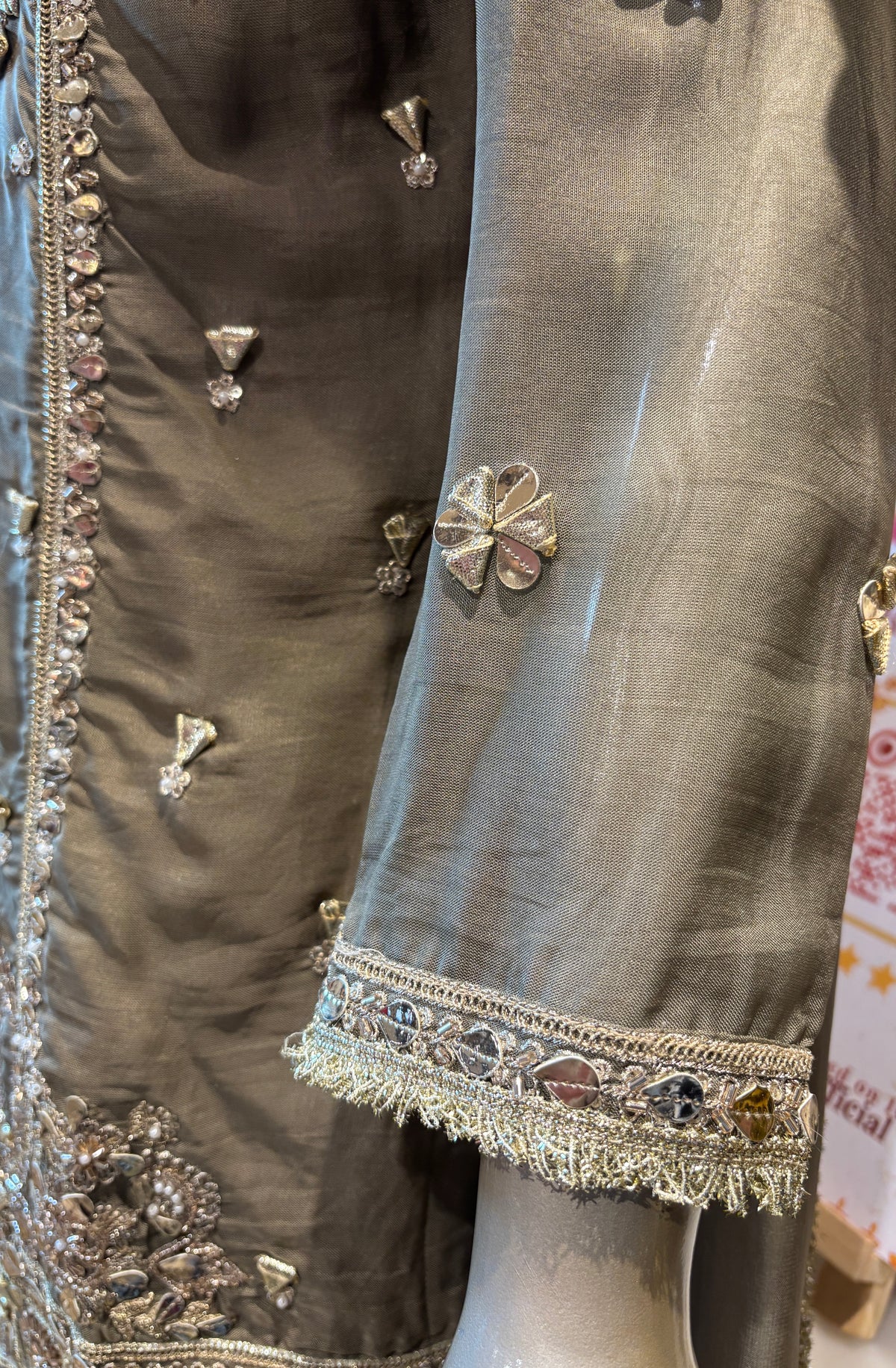 Adaa-e-Khaas Farshi Suit