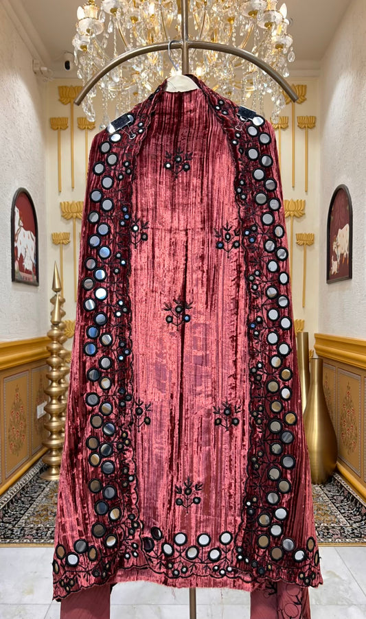 Mehrveen Crush Velvet Royale Suit (Maroon)