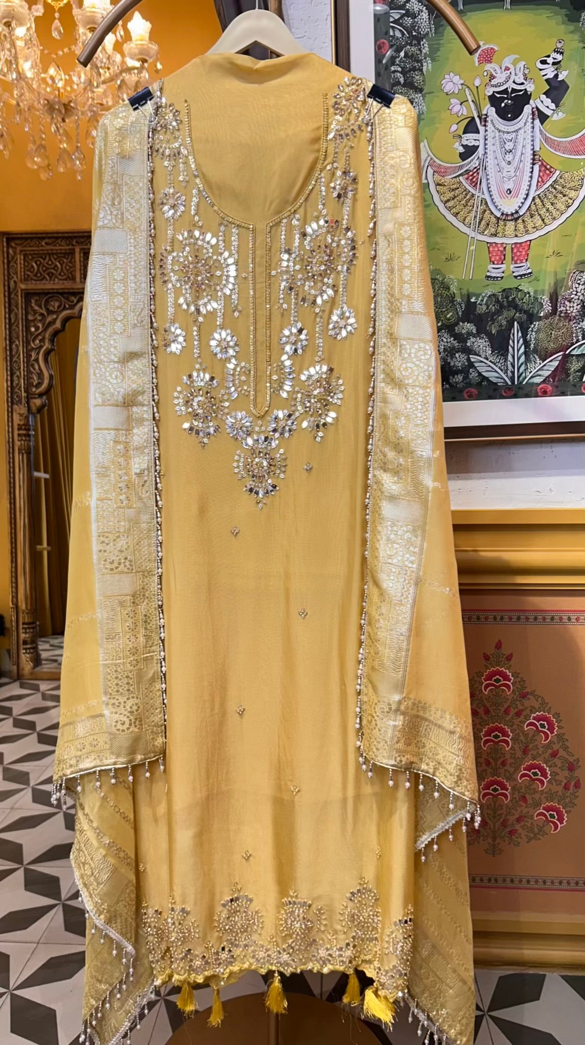 Zareen-é-Banaras Suit (Yellow)