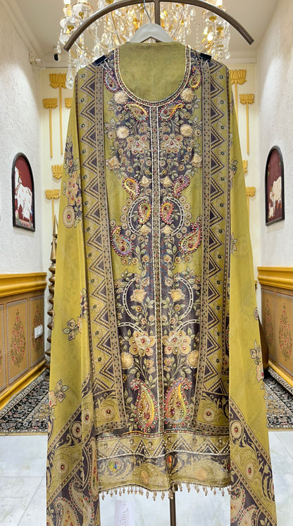 Zarmehera Printed Suit