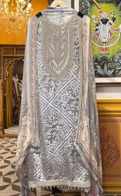 Zaroon Velvet Suit (Silver Grey)