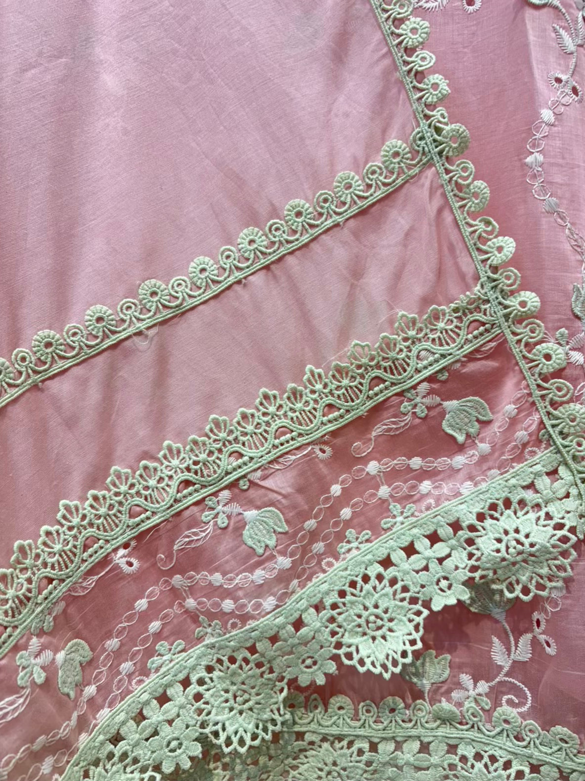 Roselle Crochet Chanderi Suit