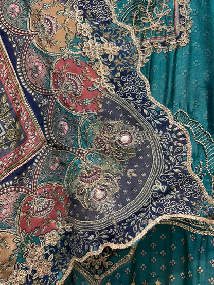 Ishra Zari Grace Suit (Green)