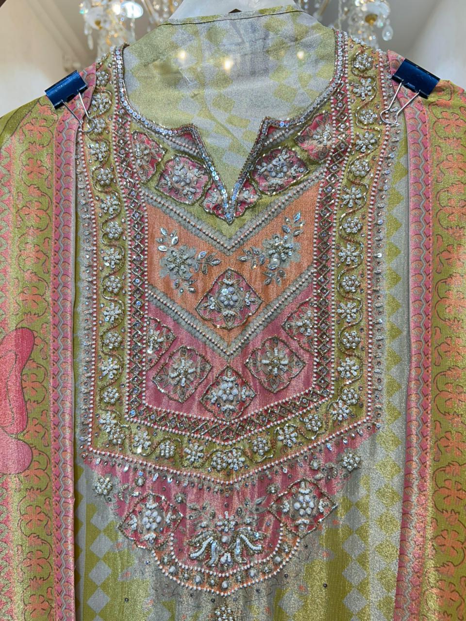 Zarmina Cutdana Élan Suit (Lemon Green & Beige)