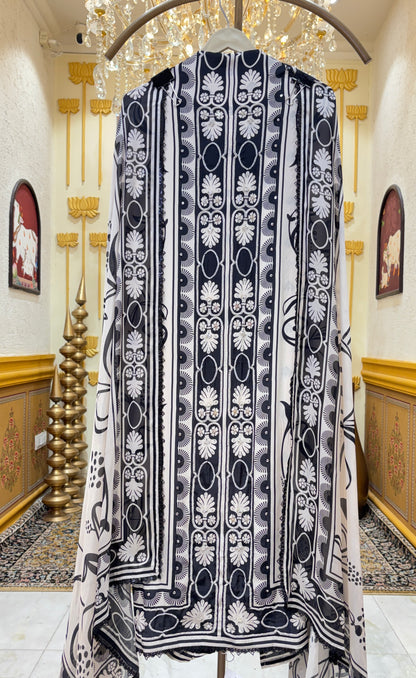 Noor Élan Crepe Suit