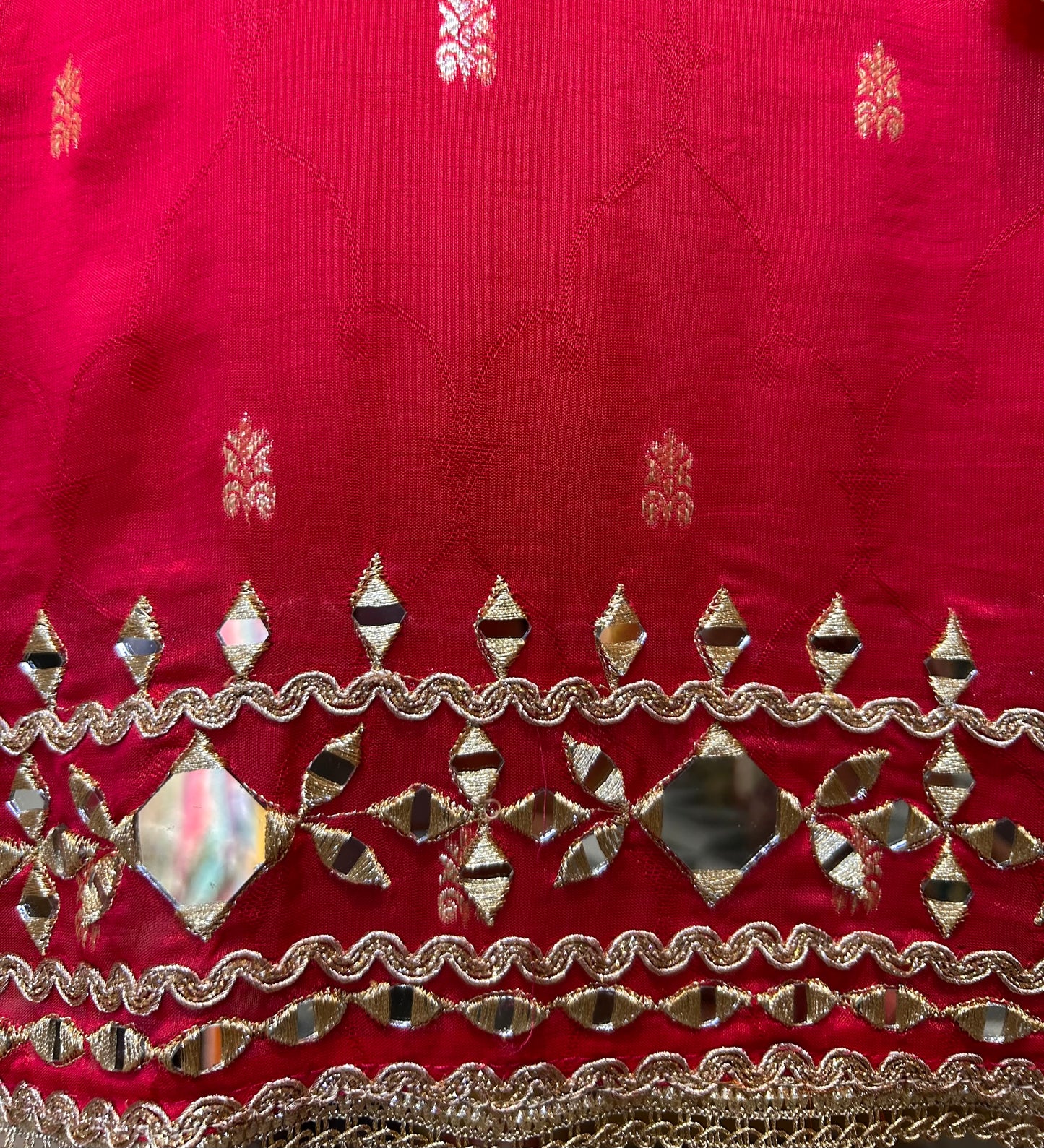 Noor-e-Afreen (Red)