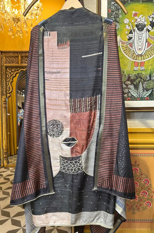 Adaa-e-Zareen (Grey & peach)
