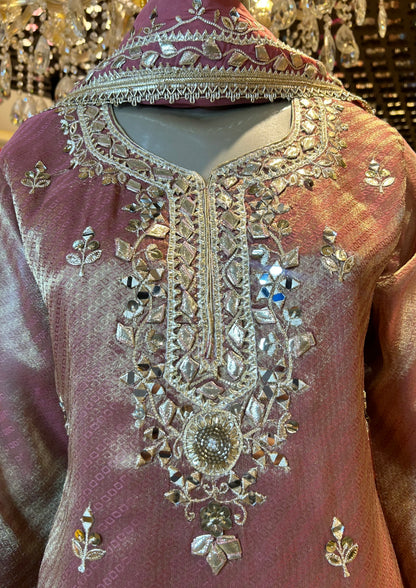 Mehrvielle Farshi Suit