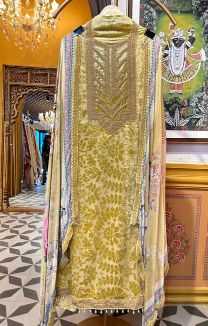 Zaroon Velvet Suit (Yellow)