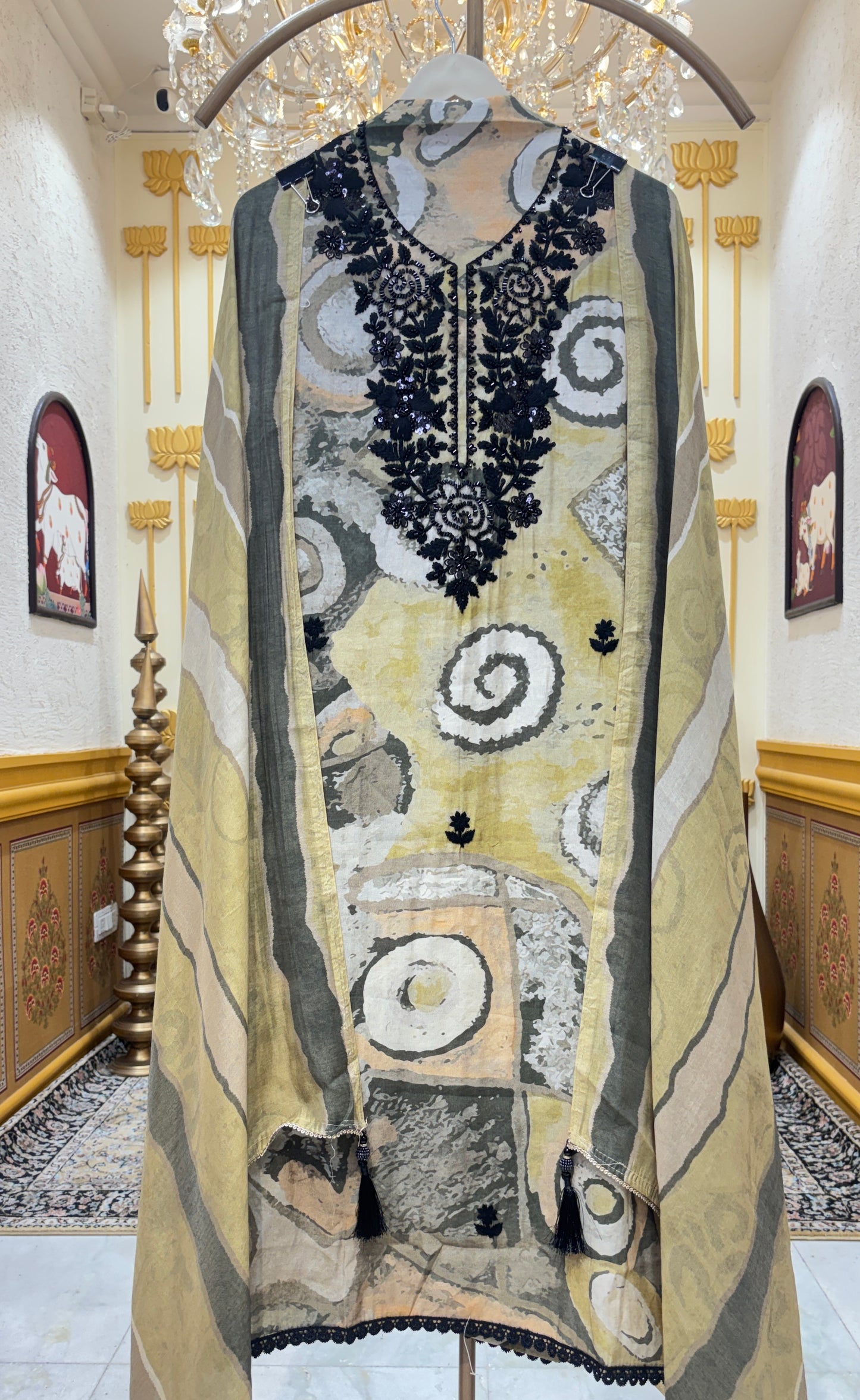 Ruhaani Muslin Suit