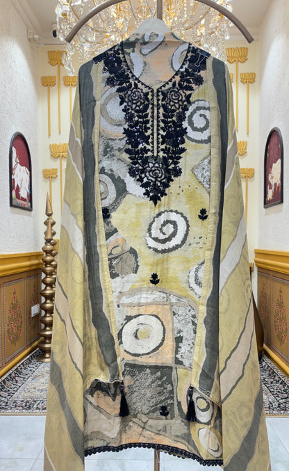Ruhaani Muslin Suit