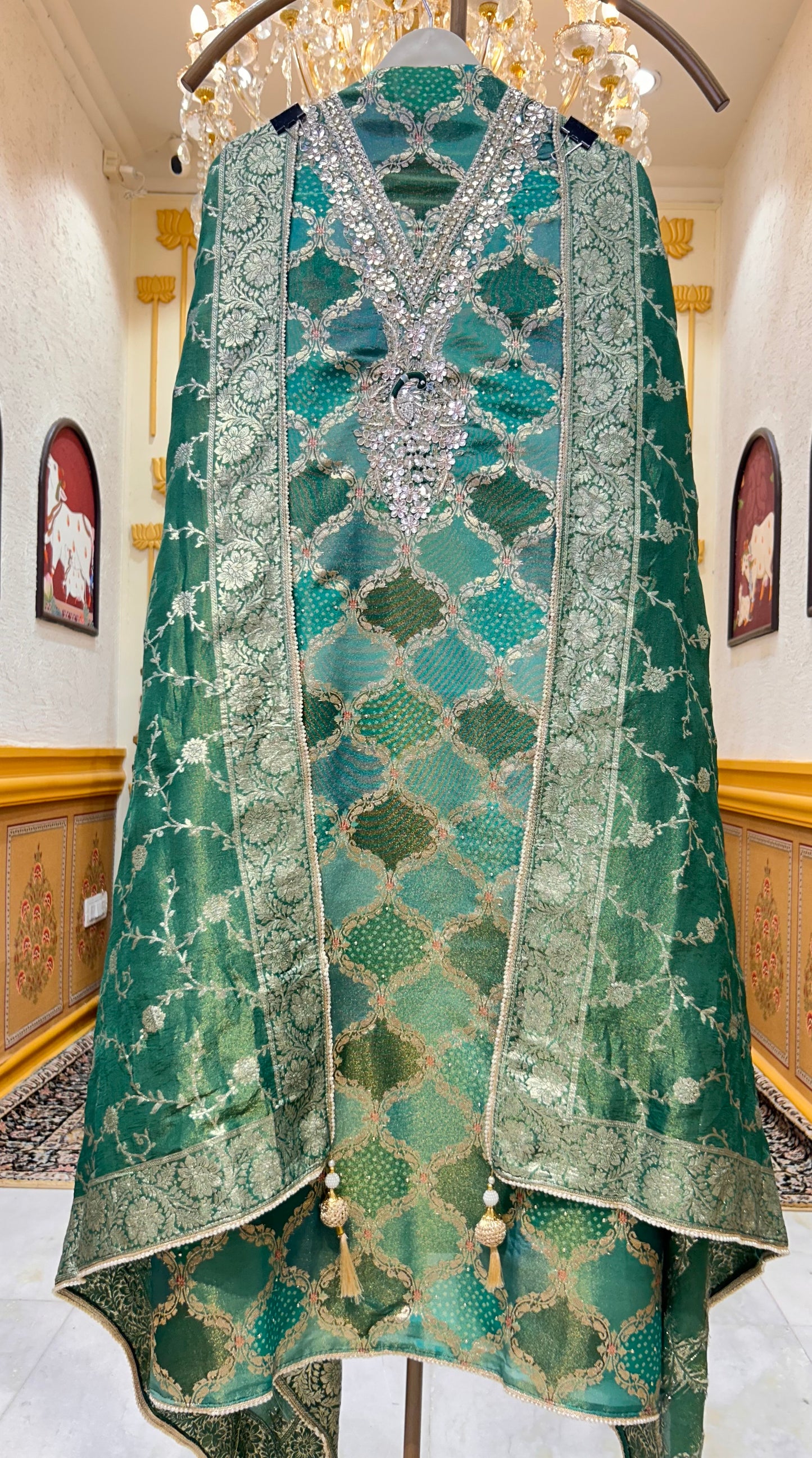 Zariya Rajvansh Suit