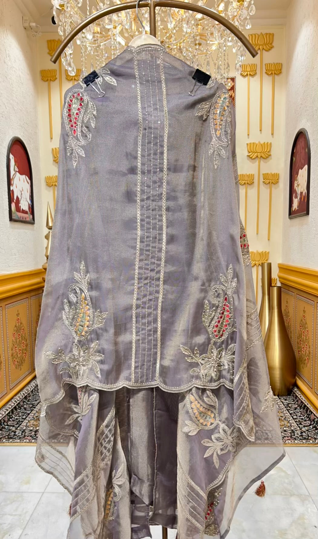 Zehraani Cutdana Élan Suit (Silver Grey)