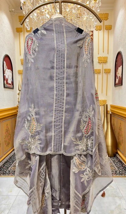 Zehraani Cutdana Élan Suit (Silver Grey)