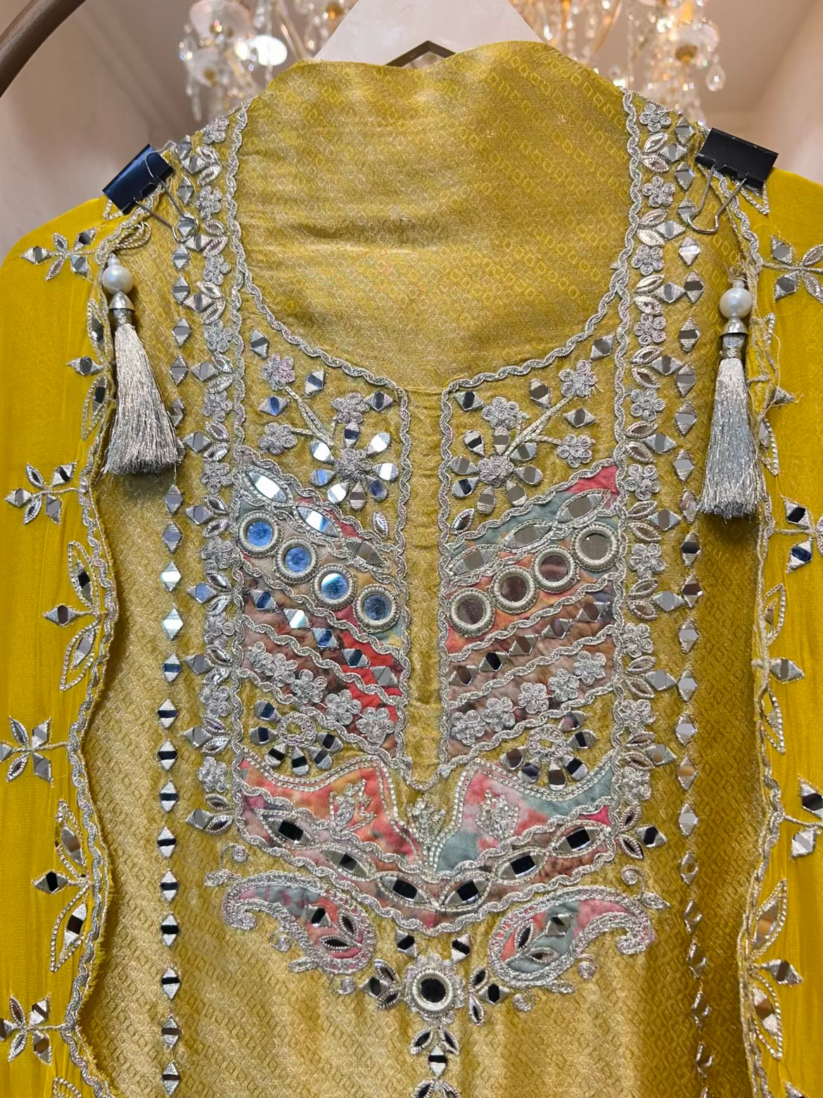 Zarfeen Dori Aaina Suit (Yellow)