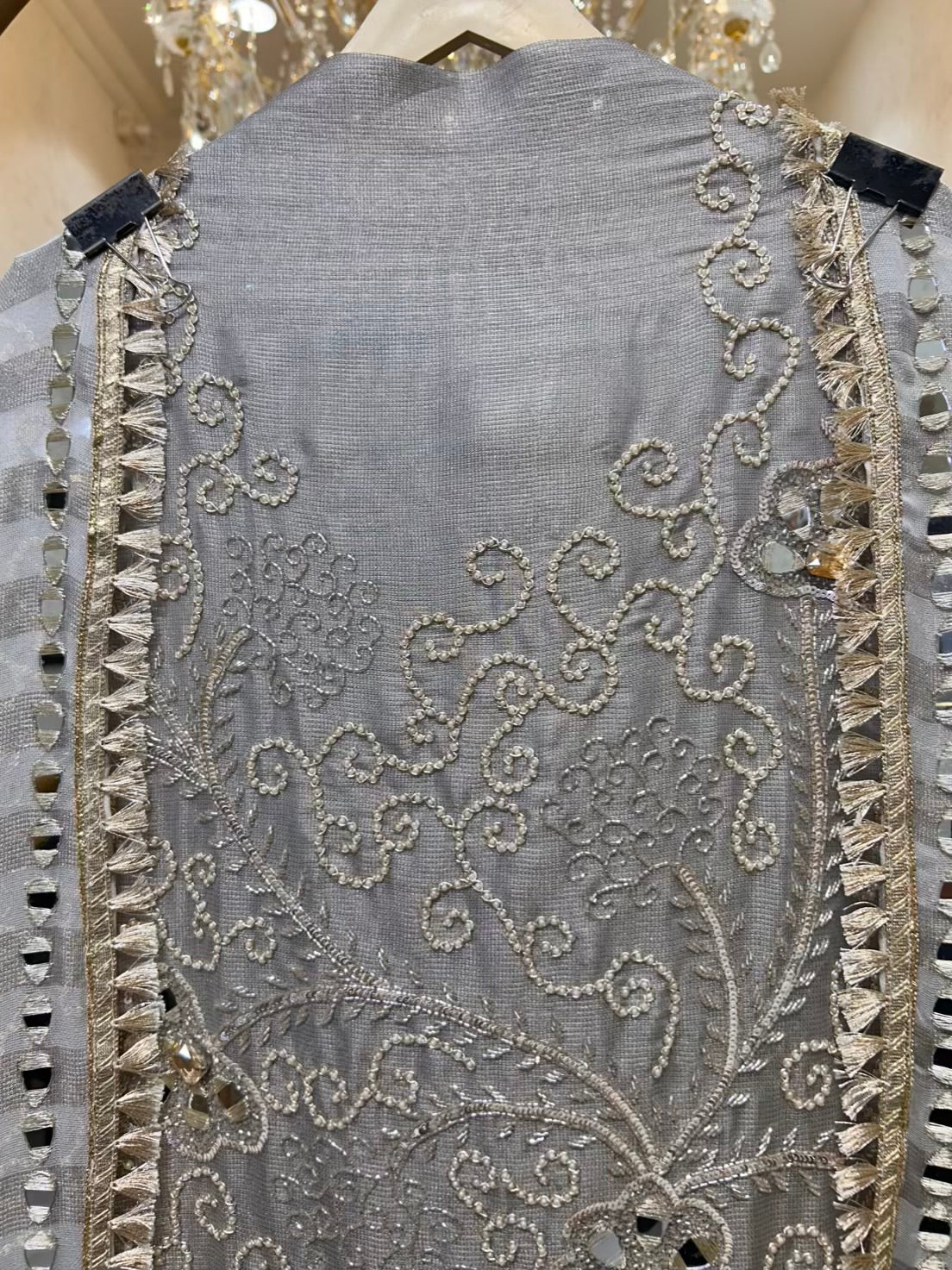 Zarvisha Aaina Kinari Suit (Silver Grey)