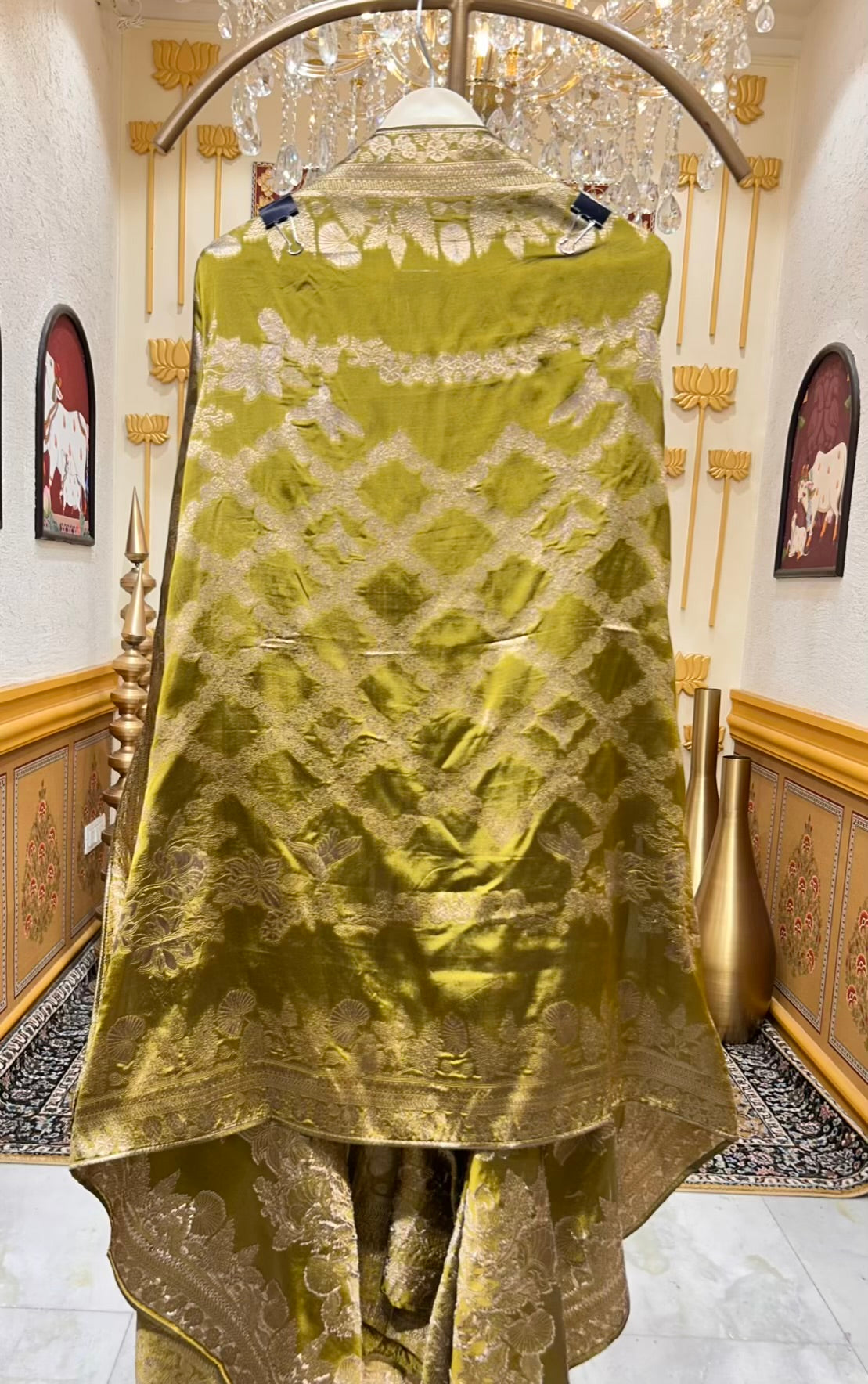 Aarohi Banarasi Weave Noor (Mehendi Green)