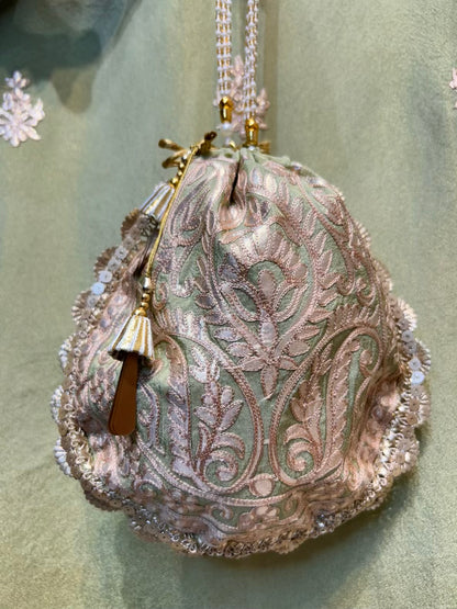 Arezza Veilcraft Suit (Green)