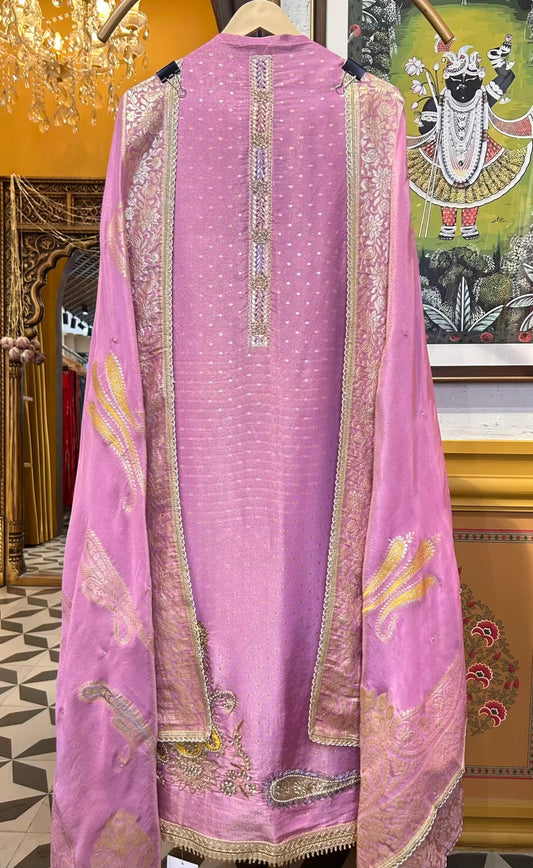 Zarqa-e-Husn (Pink)