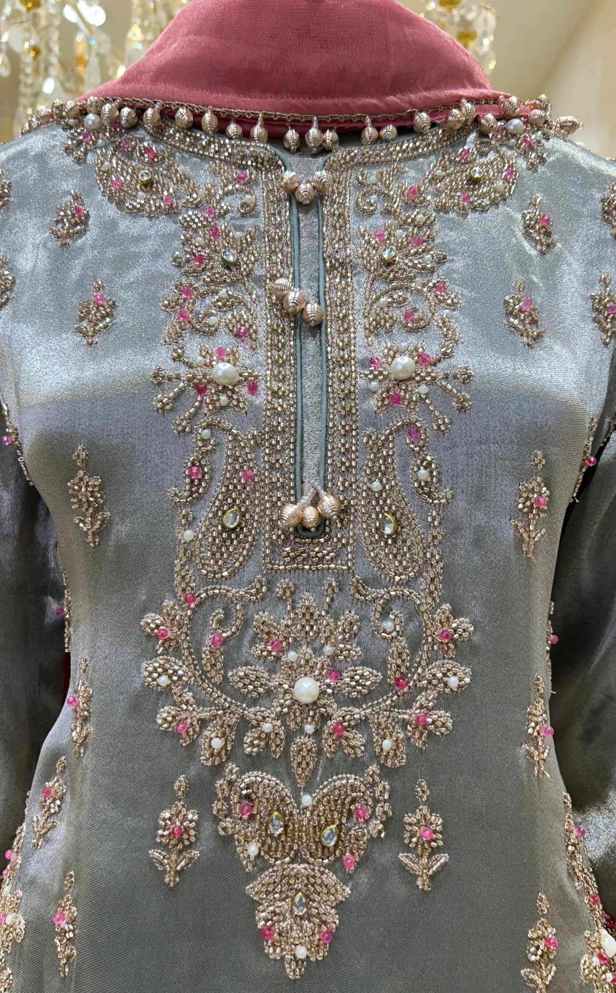 Dilruba Farshi Suit