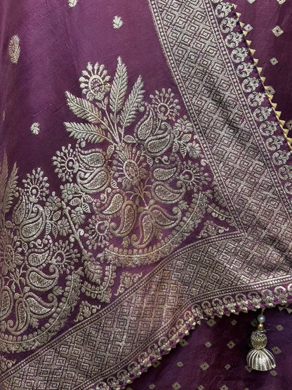 Zarfeenah Banarasi Suit (Purple)
