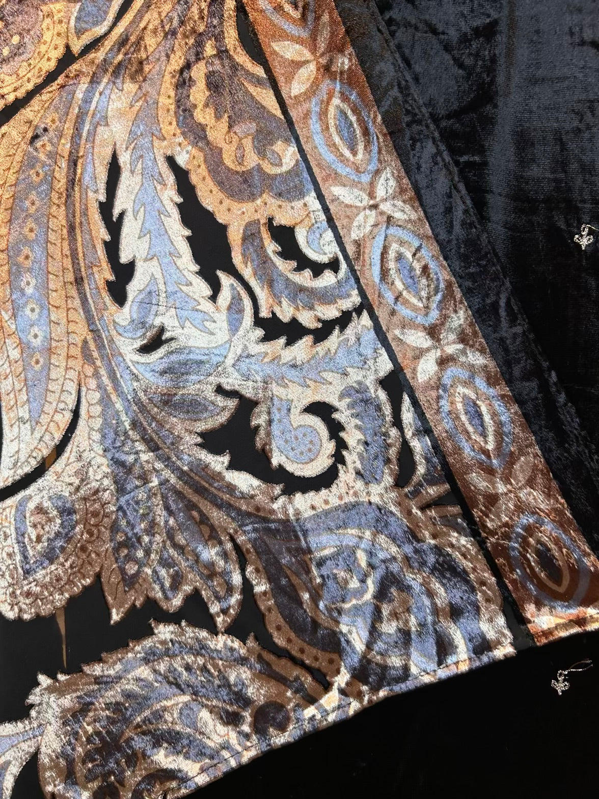 Afsara Velvet Suit (Black)