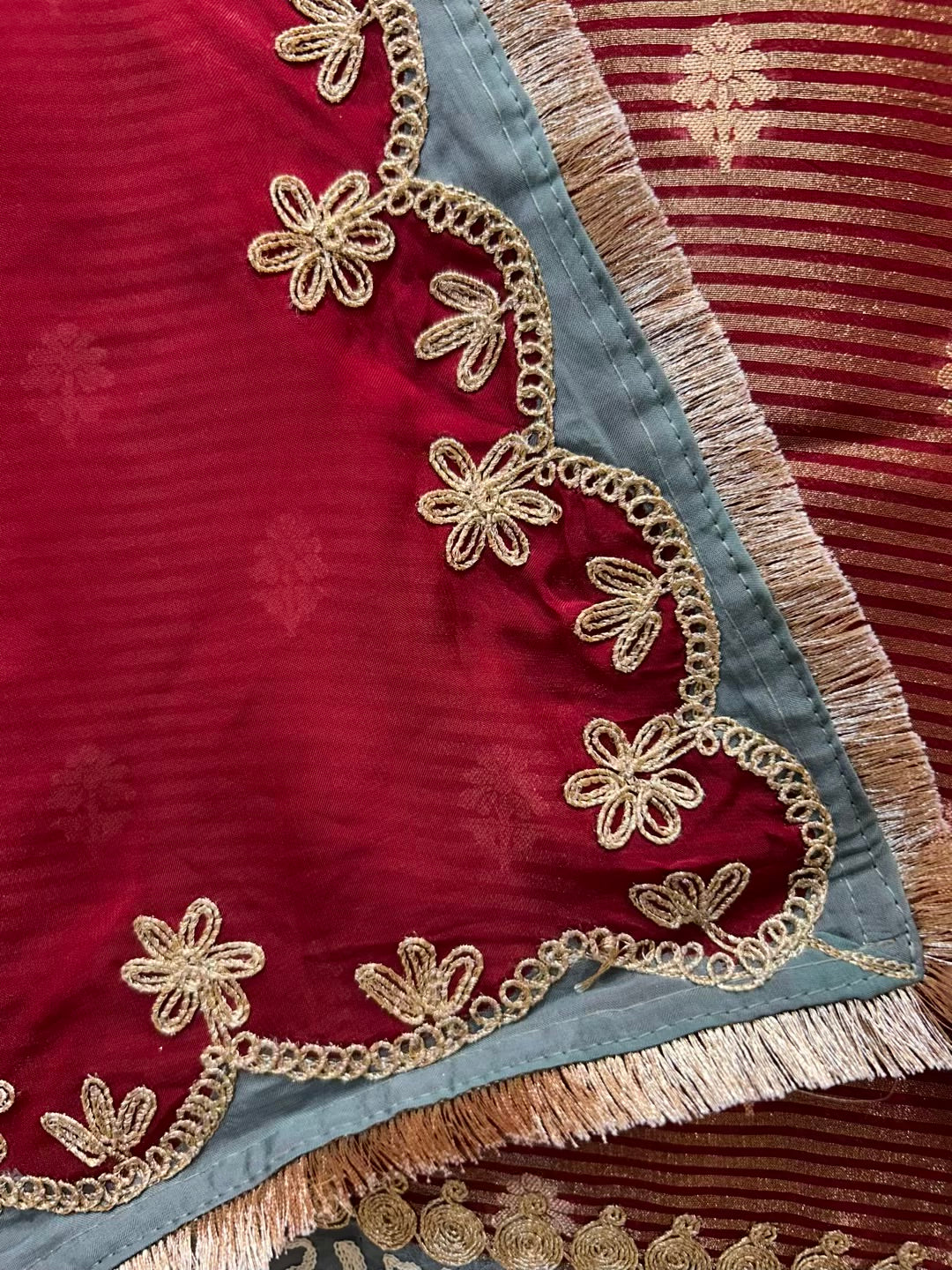Mirzaara Kinari Taj Suit (Maroon)