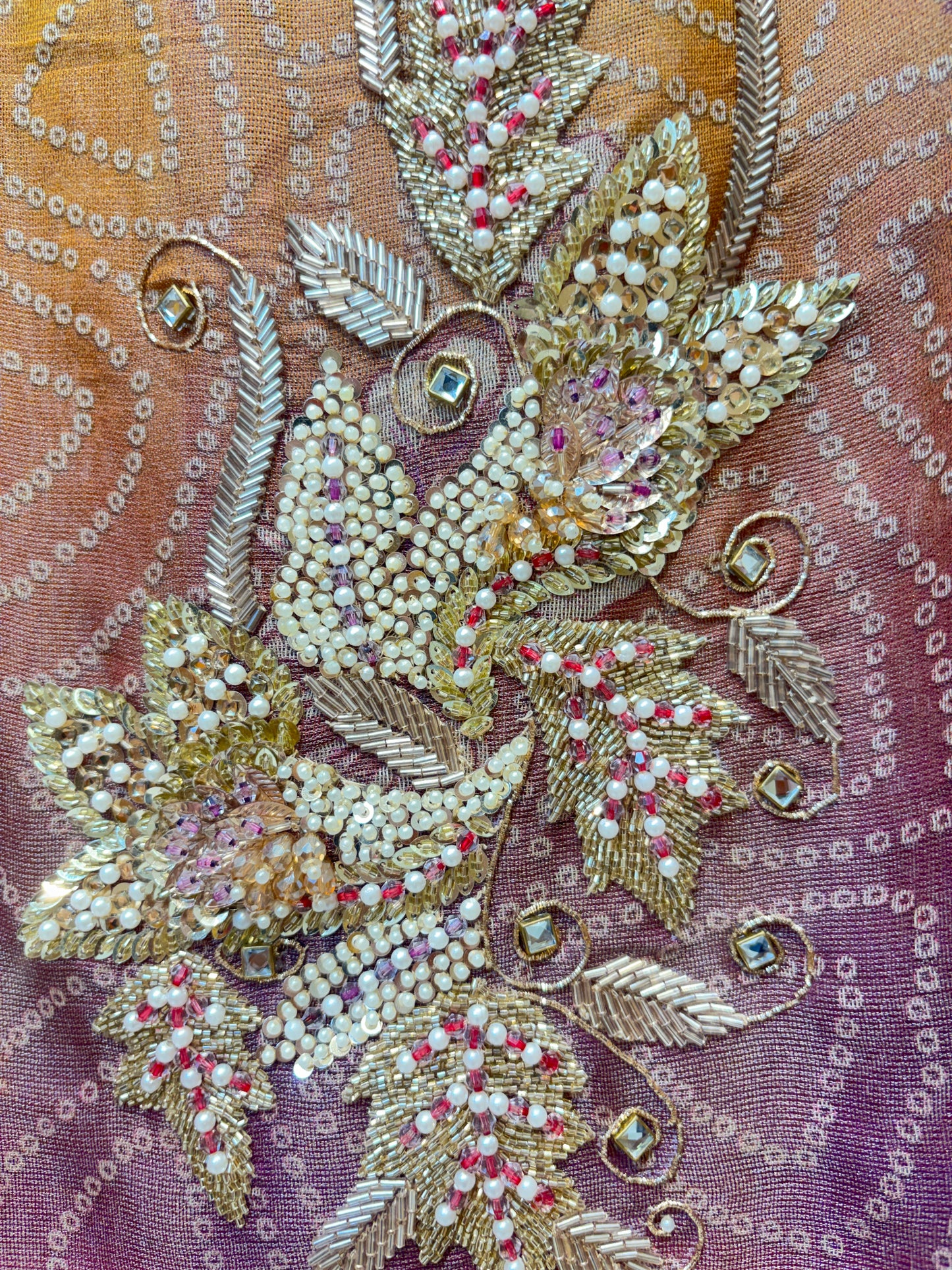 Leher Noor Suit