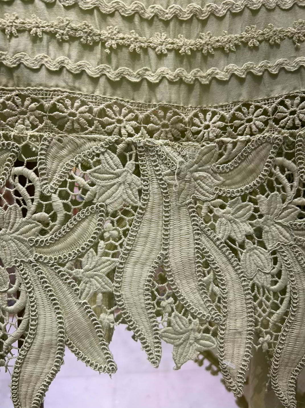 Aamira Dori Moti Mul Suit