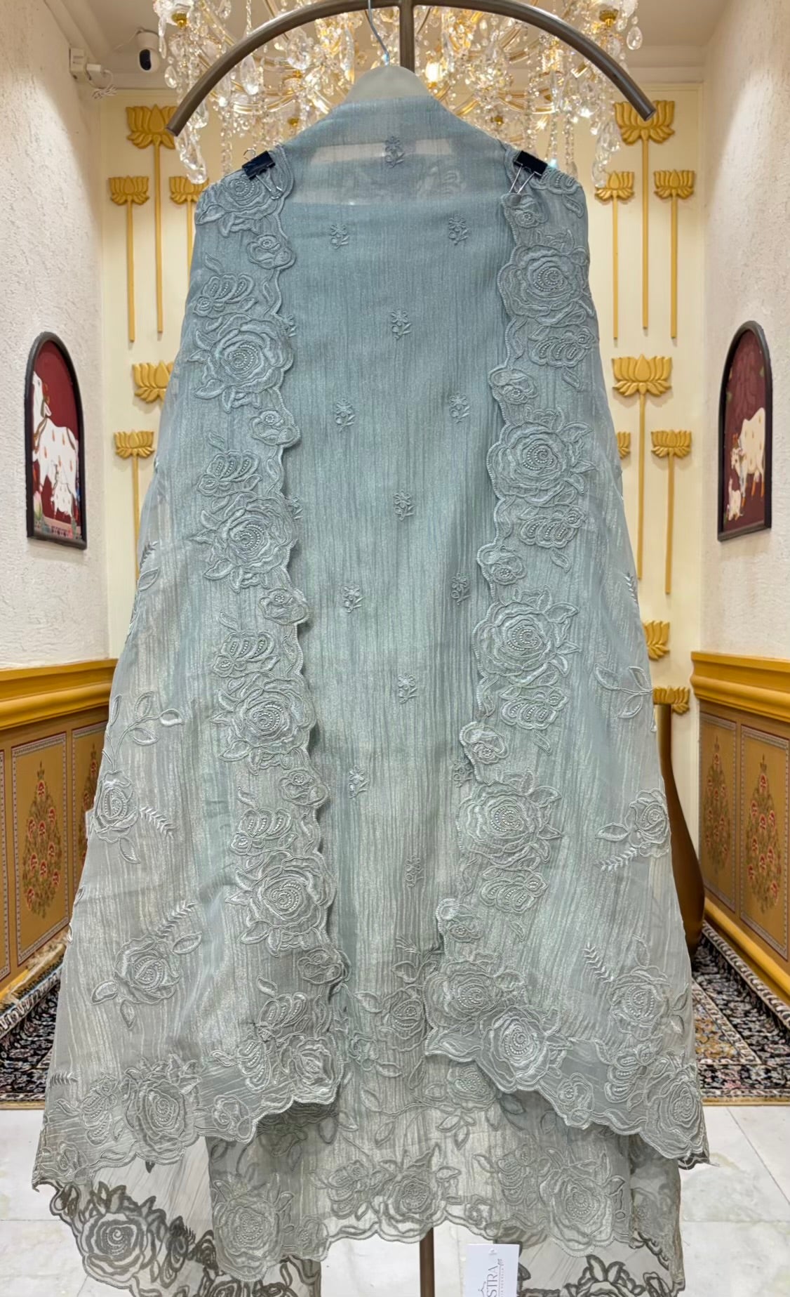 Naira Dori Tissue Suit