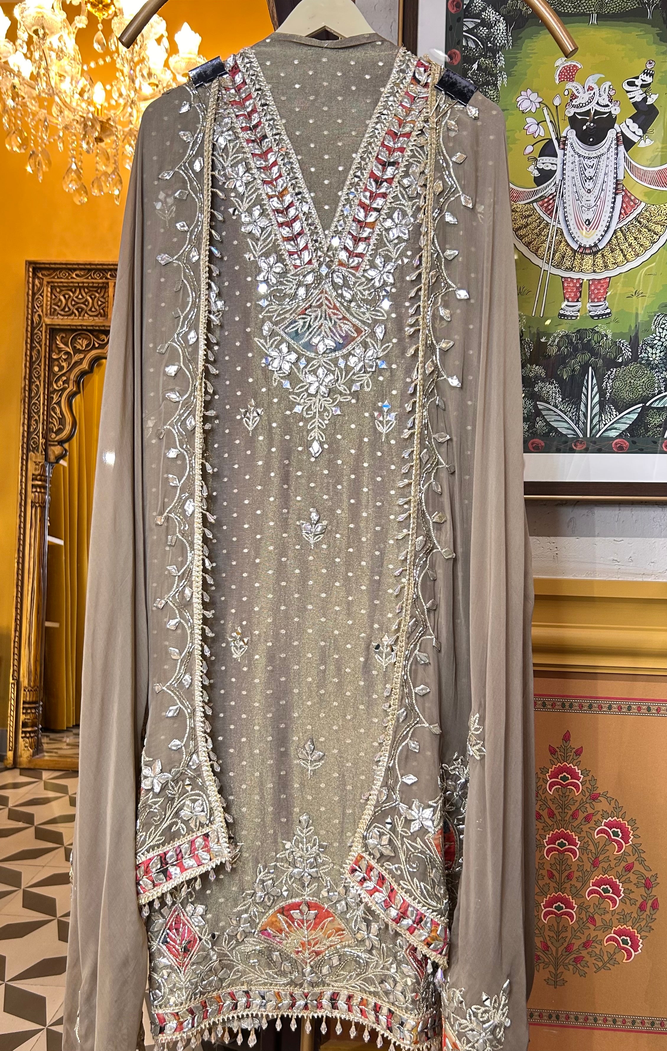 Chaand-e-Nazakat (Pista Green)