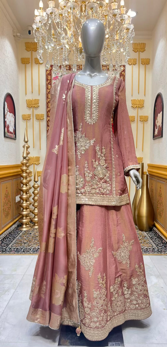 Noorvella Banarasi Grace Set