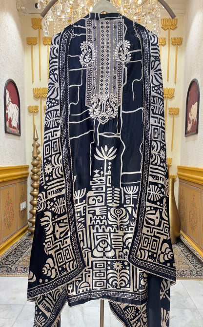 Gulsheesh Gaji Suit