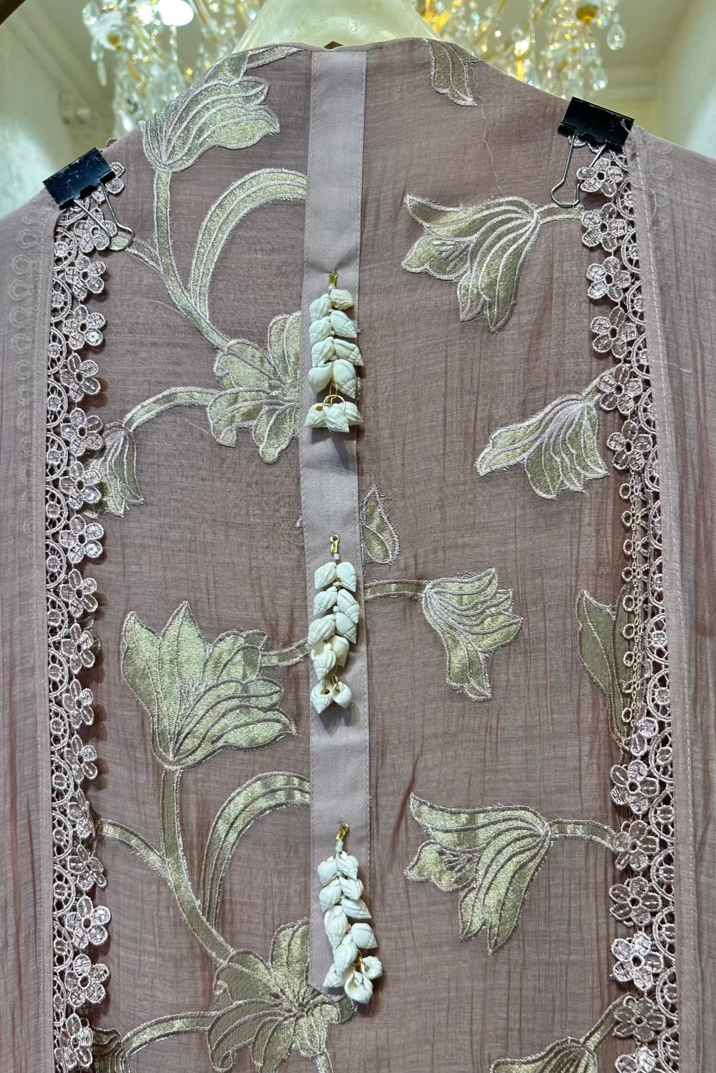 Aabira Tissue Appliqué Suit (Mauve)