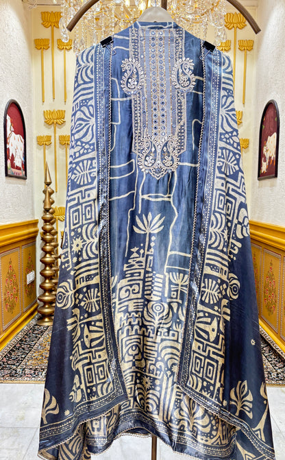 Gulsheesh Gaji Suit