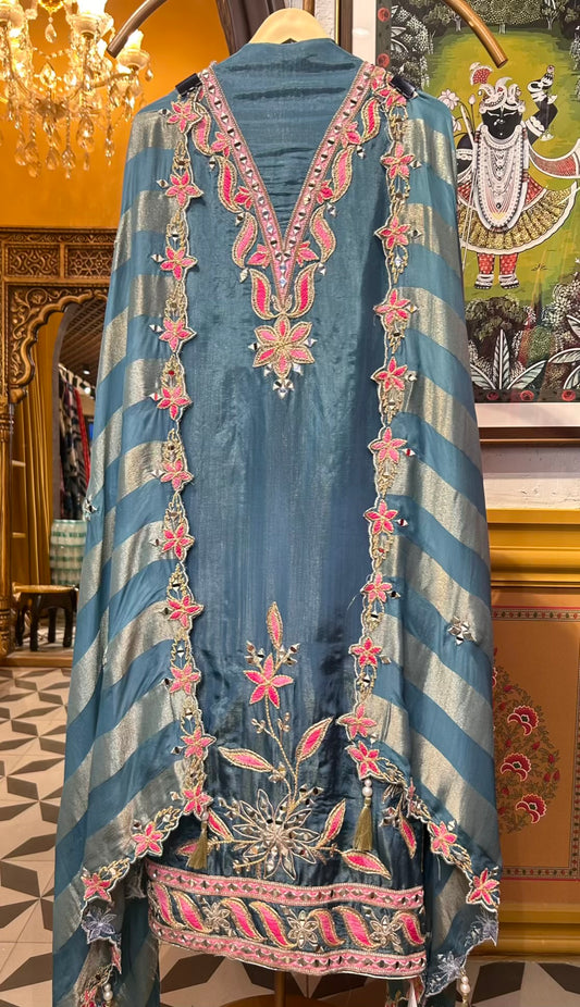 Zareen-é-Tasveer (Peacock Blue)
