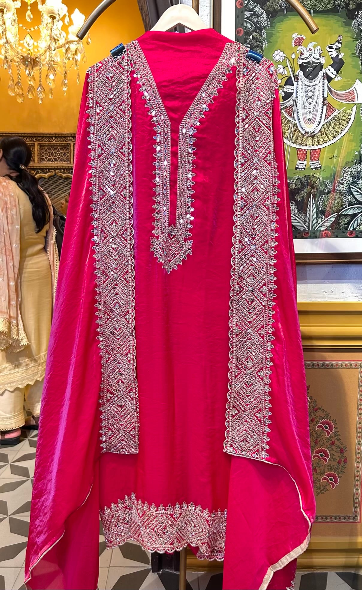 Sitara-é-Tanzim Suit