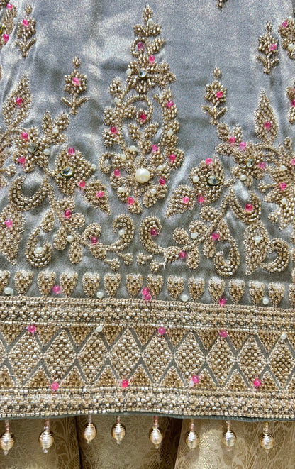 Dilruba Farshi Suit