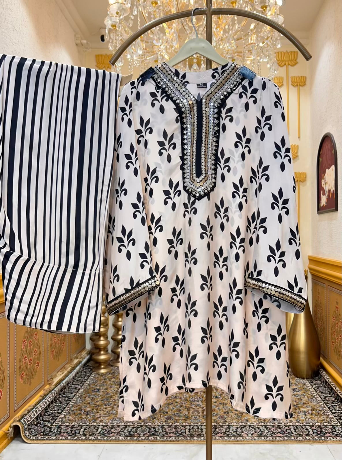 Vireya Printed Handwork Farshi Set