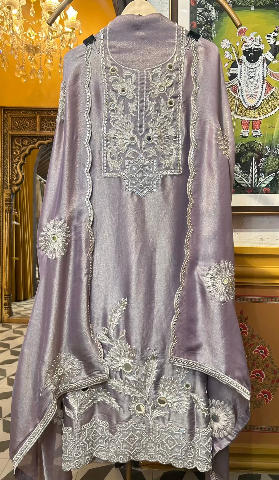 Sabeen-é-Noor (Lavender)