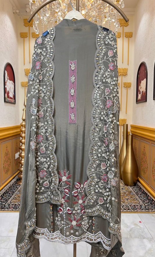 Ameera Naqsh Suit (Olive Green)