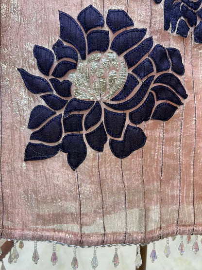 Naqshéa Appliqué Suit (Peach)