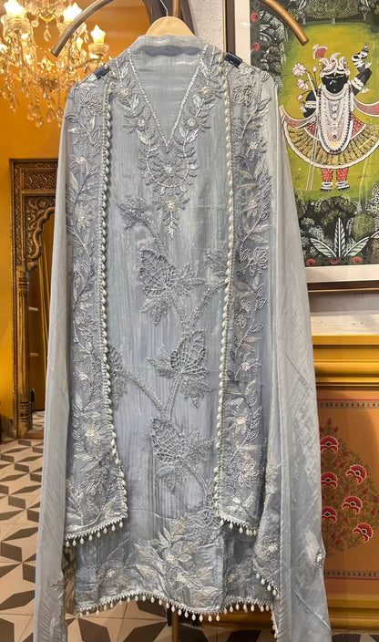 Ruhaysha-é-Noor Organza Suit (Silver Grey)