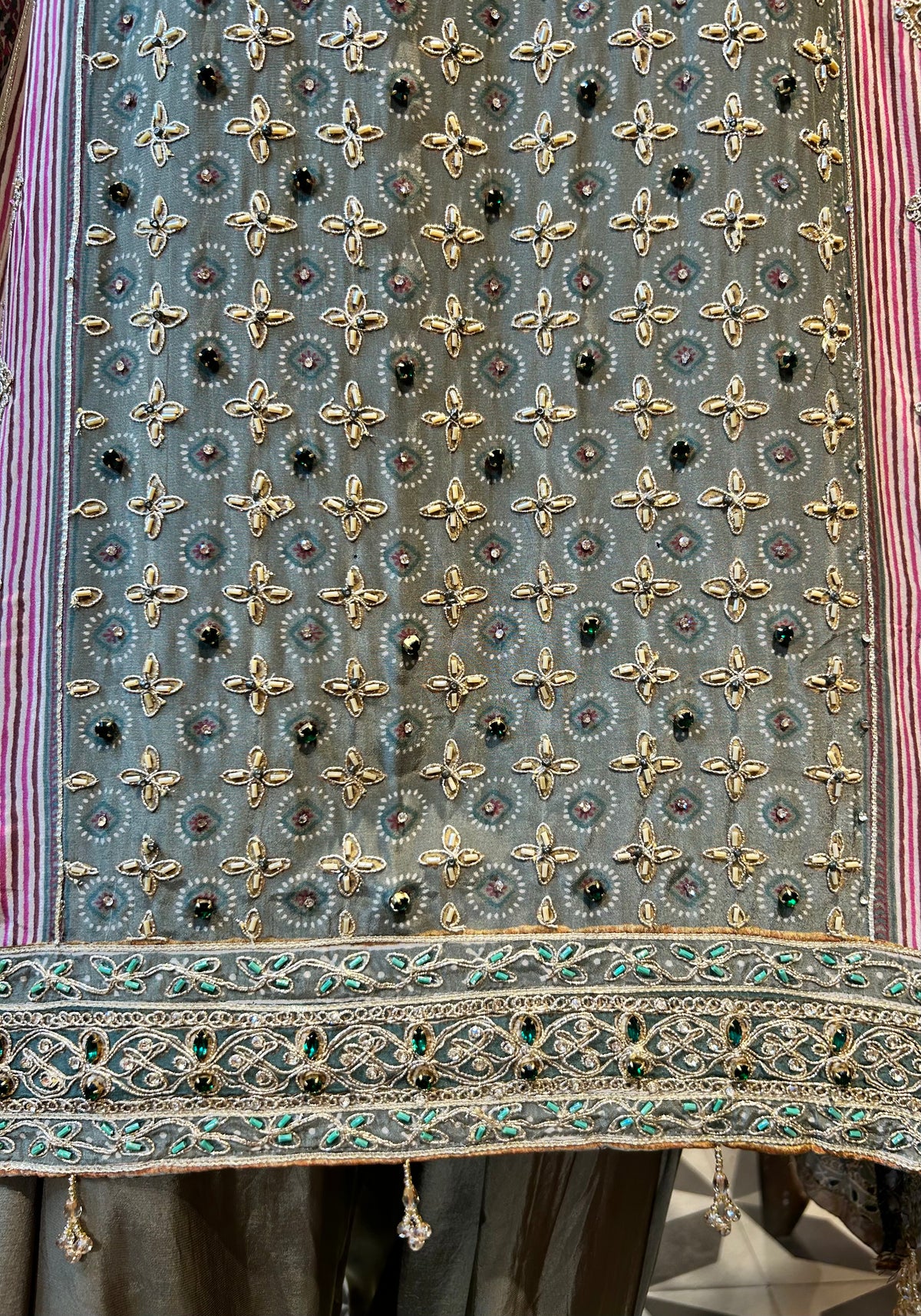 Zivanya Pakistani Suit