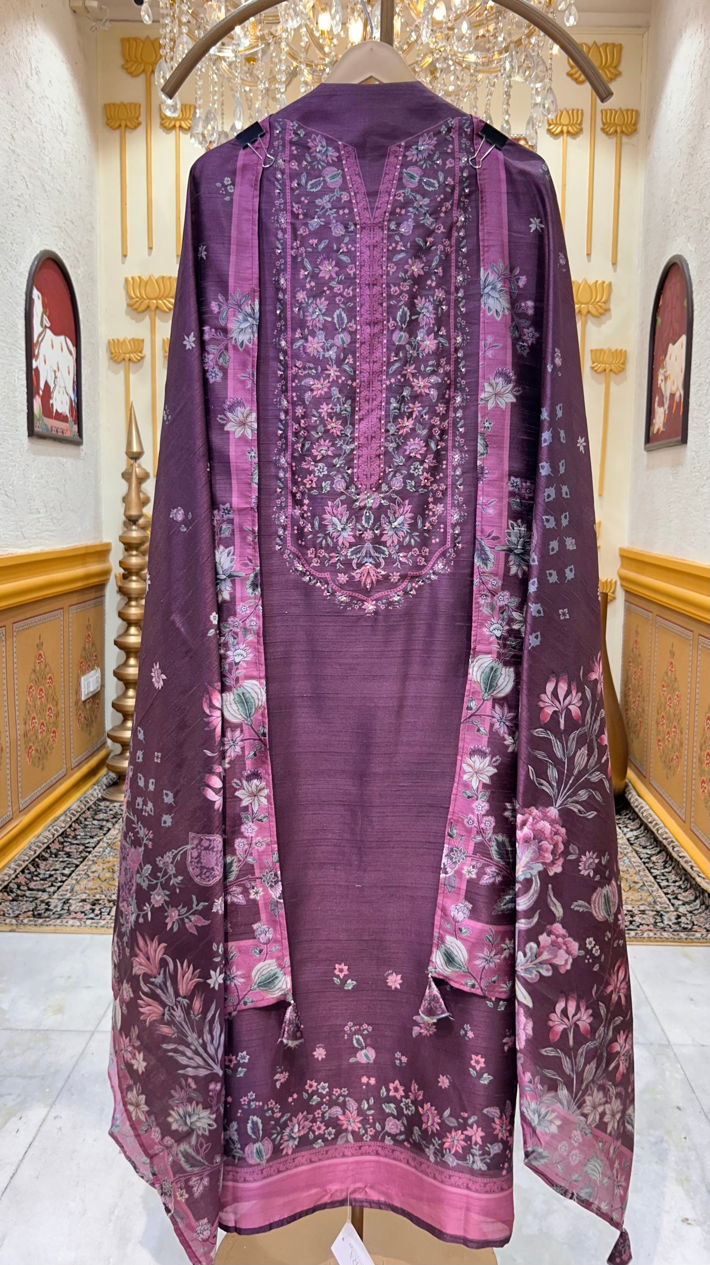 Éclara Satiné Suit