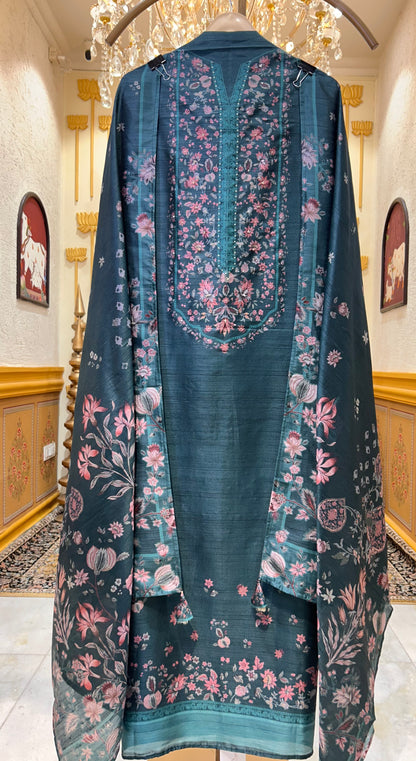 Éclara Satiné Suit