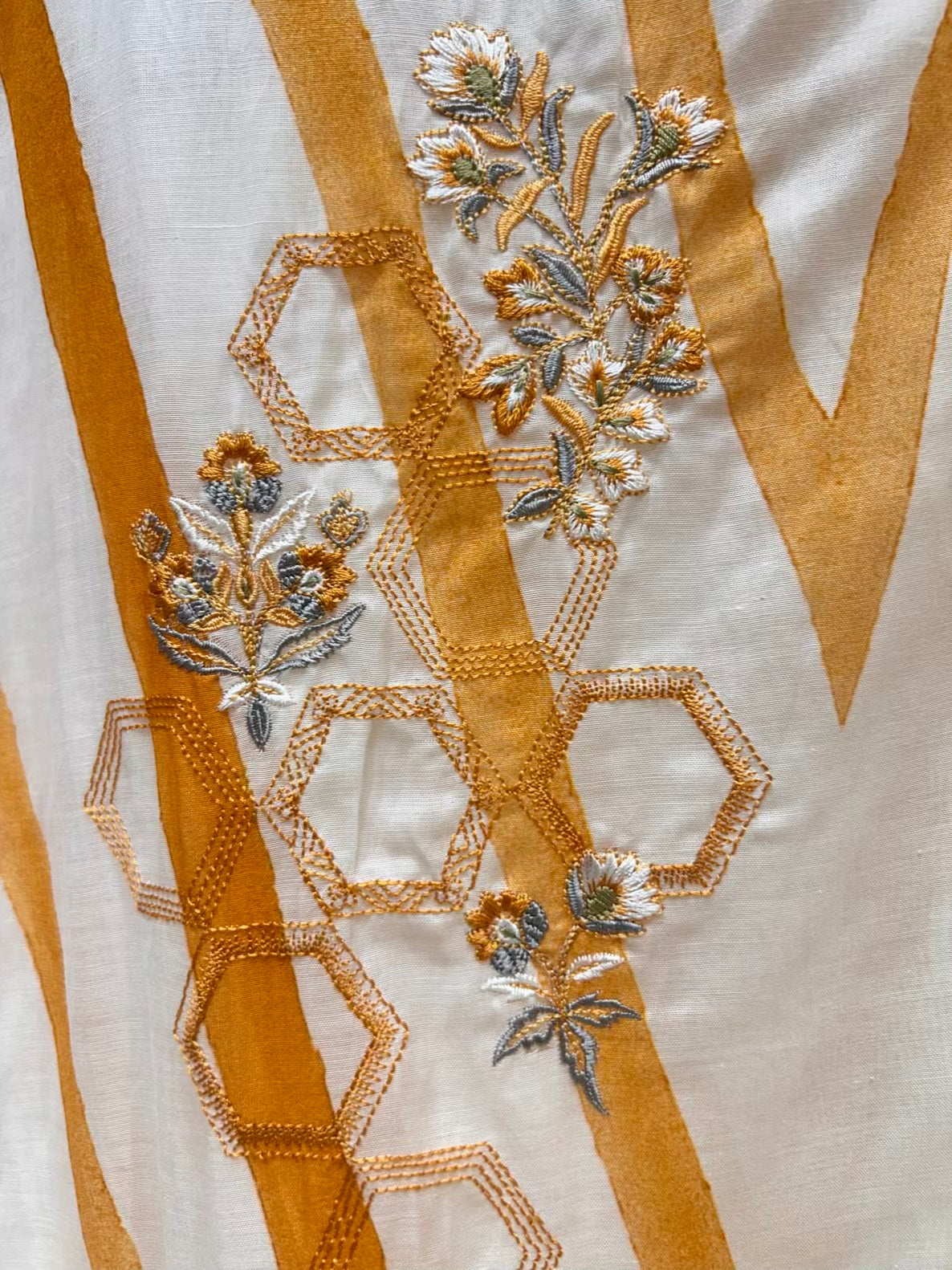 Aafreen Mul Chanderi Suit (Rust)