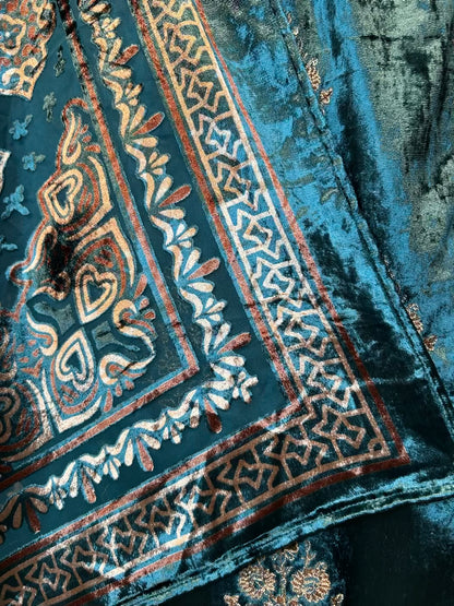 Zarbella Velvet Suit (Peacock Blue)