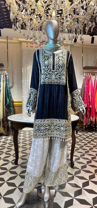 Zarisha Pakistani Suit